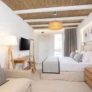 https://konstantinos-apartments-2.hotelschalkidiki.net